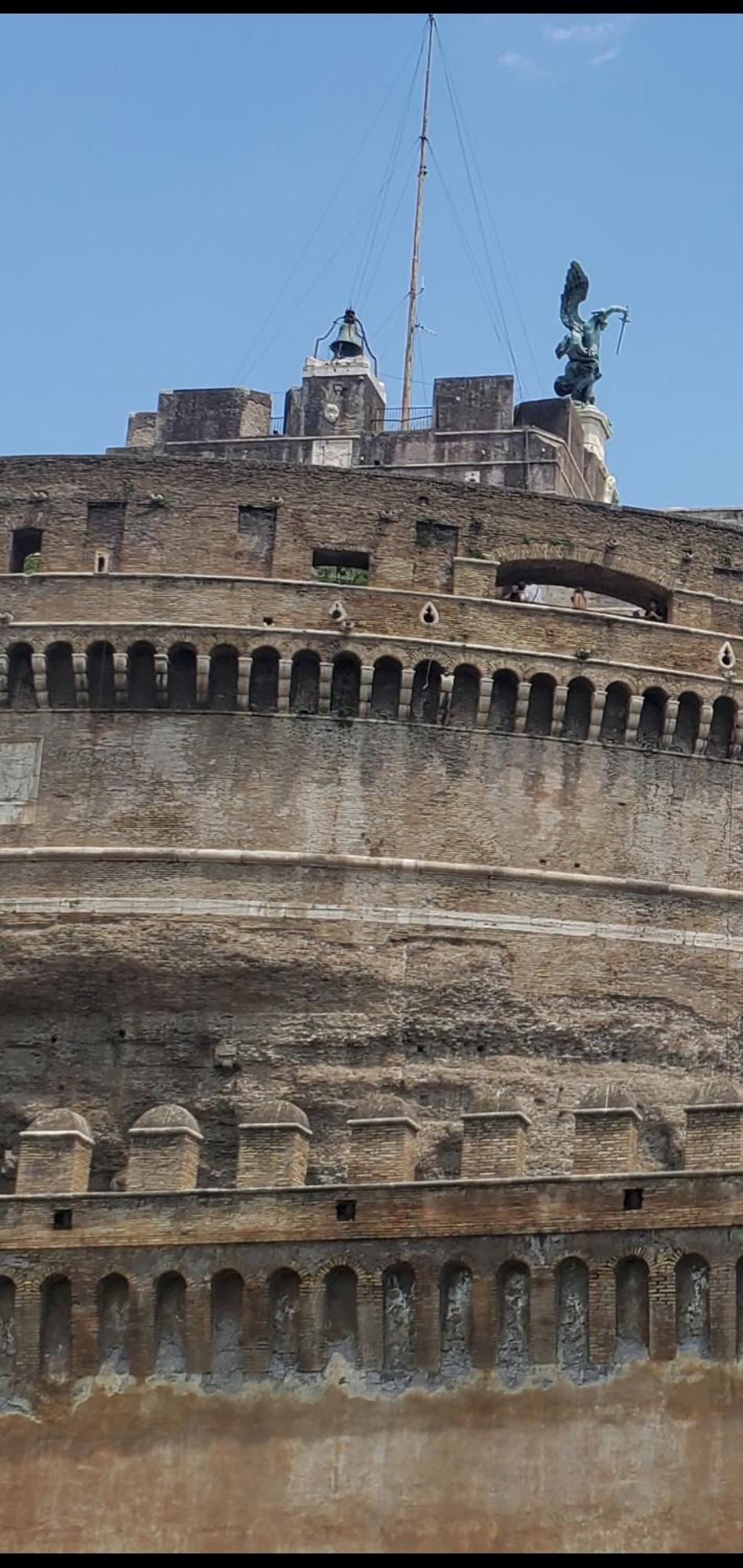 Leonetto Art Domus Rome